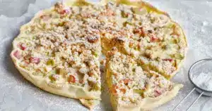 Tarte crumble pomme-rhubarbe – Recette | Swissmilk