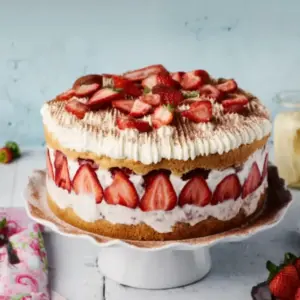 Erdbeer Tiramisu Torte