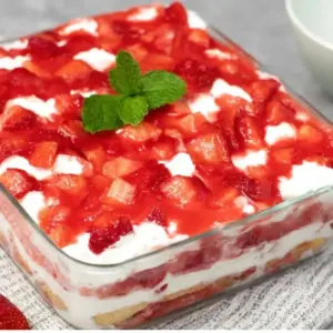 Erdbeer Tiramisu mit Sahne – 10 einfache Schritte – Muma’s Kitchen