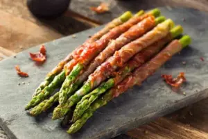Groene asperges met parmaham