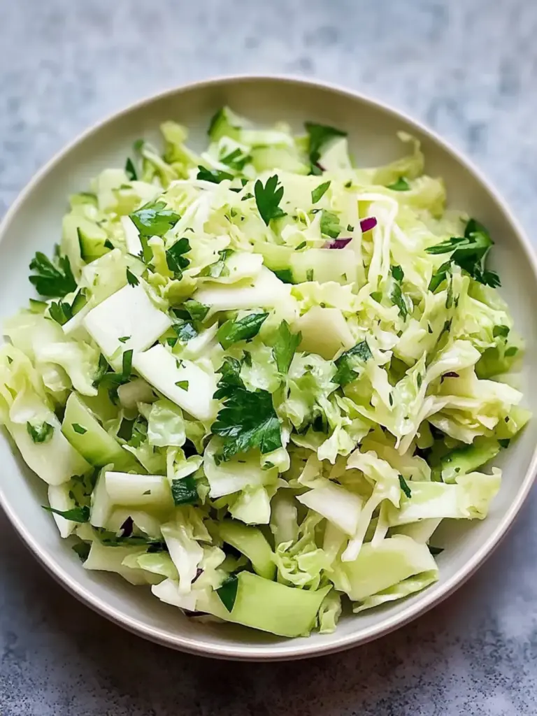 Klassischer Weißkrautsalat – Frisch, gesund und unwiderstehlich!