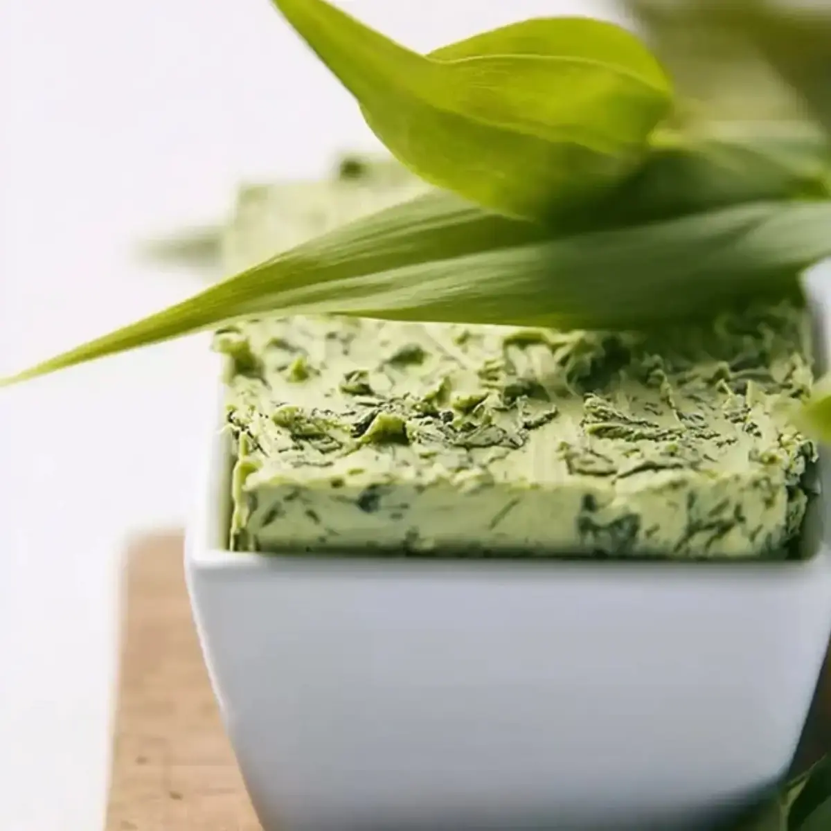 Kräuterbutter mit Bärlauch