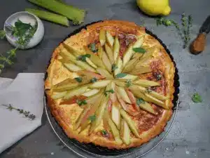 Rhabarber-Ziegenkäse-Tarte – Landgemachtes