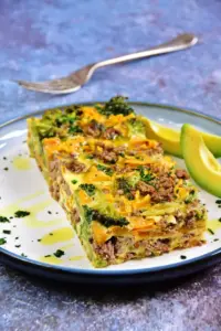 Low Carb Brokkoli Hackfleisch Auflauf