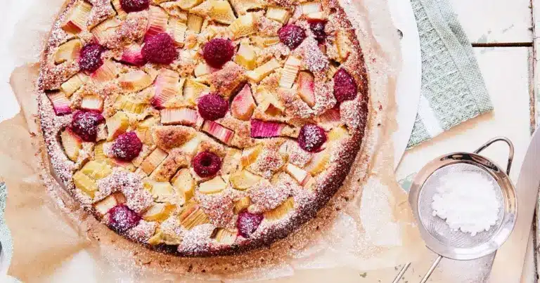 Low Carb Rhabarberkuchen – einfach und lecker | Die besten Backrezepte mit Gelinggarantie