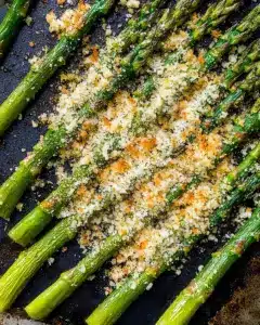 Ofengerösteter Knoblauch-Parmesan-Spargel