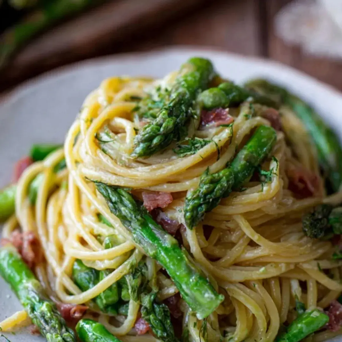 Pasta mit grünem Spargel