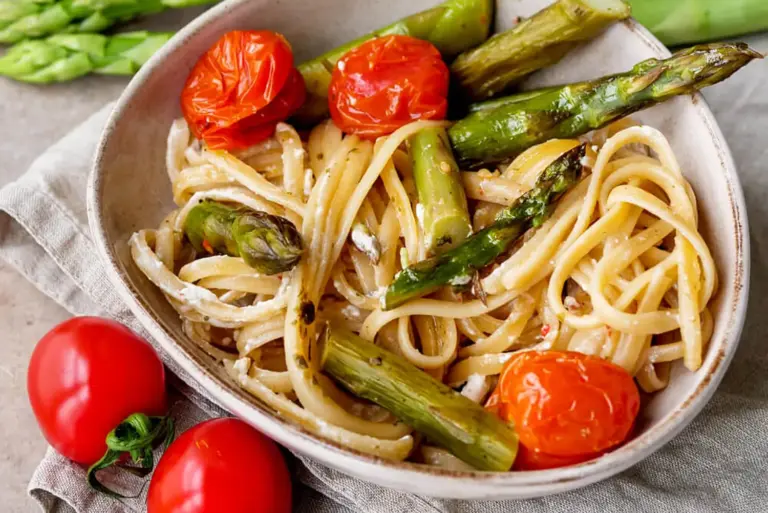Pasta mit grünem Spargel – mein schnelles Rezept aus dem Ofen