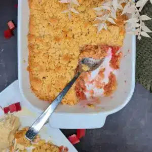 Rhabarber-Crumble – Ein einfaches Rezept zum Nachmachen