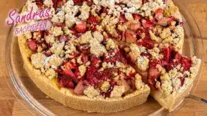 Rhabarber Erdbeer Kuchen mit Puddingcreme – Sandras Backideen