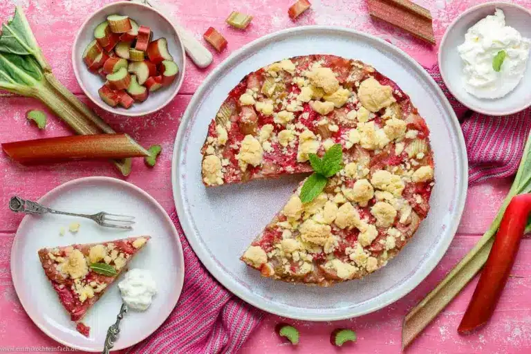 Rhabarberkuchen mit Streusel