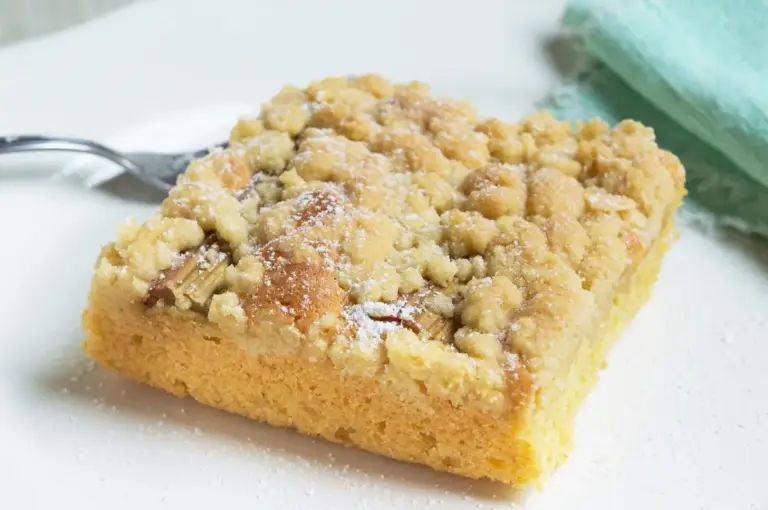Rhabarber Streuselkuchen – Rezept