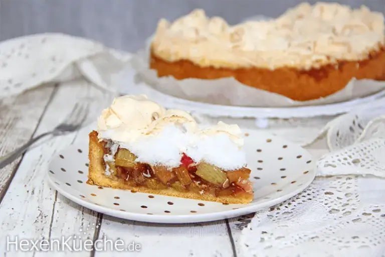 Rhabarberkuchen mit Baiserhaube – Hexenküche.de