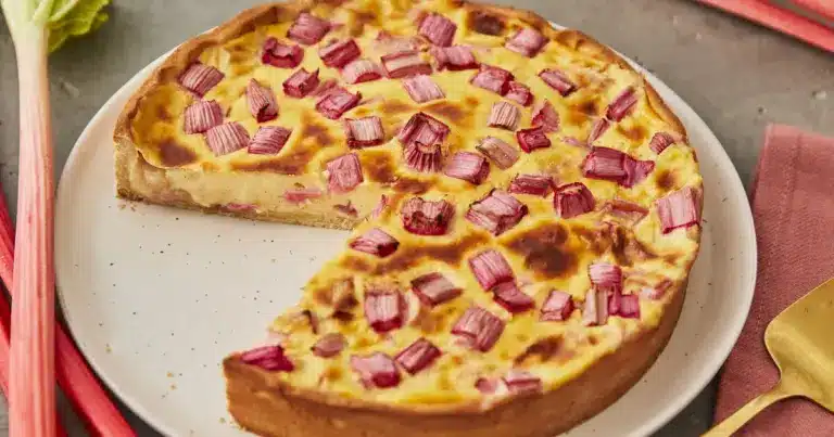 Rhabarberkuchen mit Pudding – das beste Rezept | Die besten Rezepte mit Gelinggarantie!
