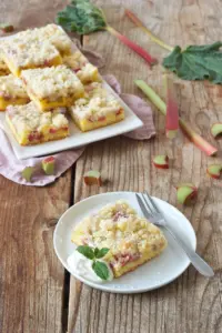 Rhabarberkuchen mit Streusel