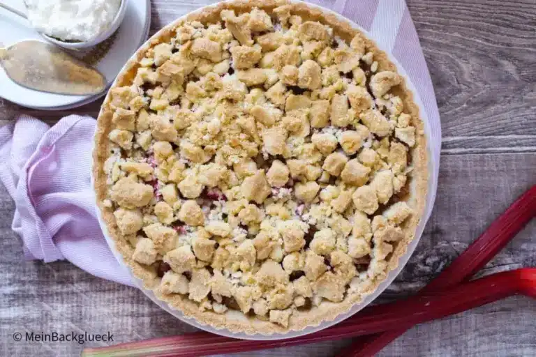 Rhabarberkuchen mit Streusel Rezept – Mein Backglück