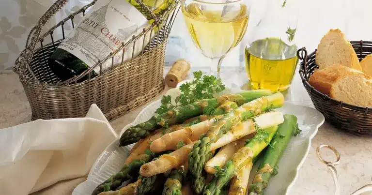 Sauce zu Spargel: Diese genialen Soßen machen Spargel jetzt noch besser (viel mehr als nur Hollandaise!)