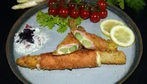 Spargel Cordon Bleu mit Kräutersauce