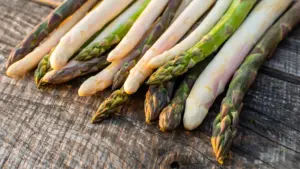 Saisonstart für Spargel: Was Sie über das leckere Gemüse wissen sollten