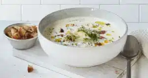 Spargelcremesuppe mit Kartoffeln – einfach & lecker | Die besten Rezepte mit Gelinggarantie!