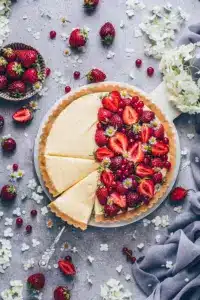 Vanille Pudding Tarte mit Erdbeeren | Vegan