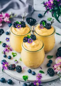 Mango Mousse Dessert im Glas | Vegan & Einfach