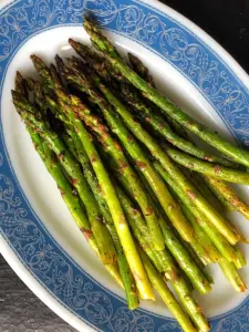 Garlic & Olive Oil Grilled Asparagus