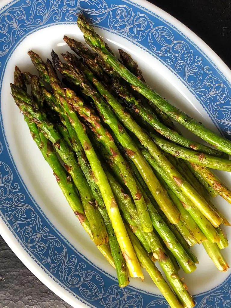Garlic & Olive Oil Grilled Asparagus