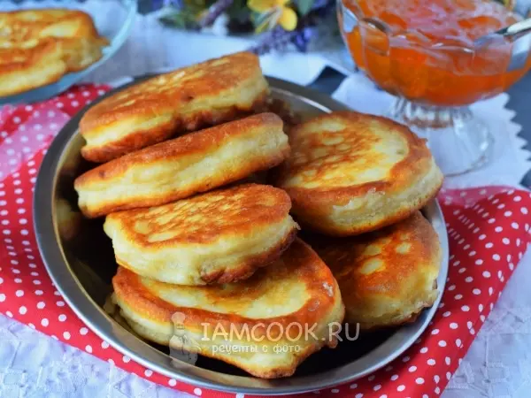Классические оладьи на кефире — рецепт с фото