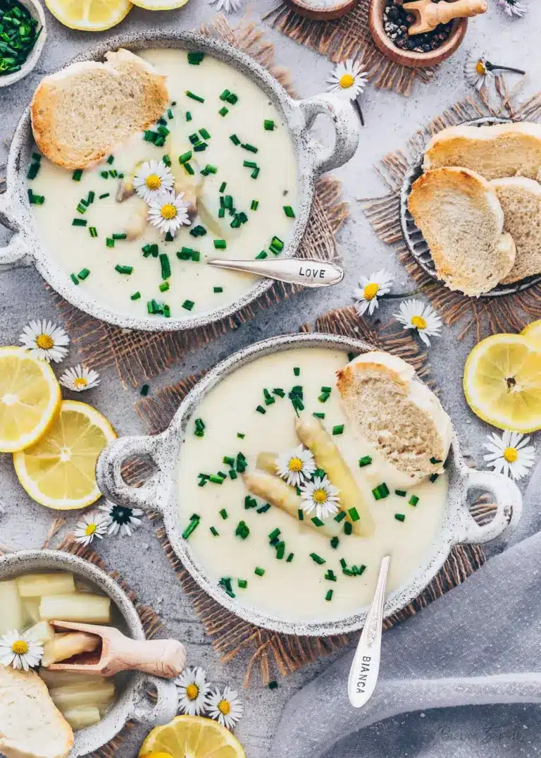 Spargelcremesuppe – Klassische Spargelsuppe (Vegan)